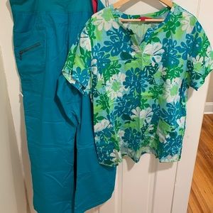 Womens Scrub Set - Beyond Scrubs